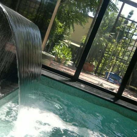 Ferienwohnung La Casa Con Piscina Riscaldata Interna Anna Luxury Garden Pisa Exterior foto