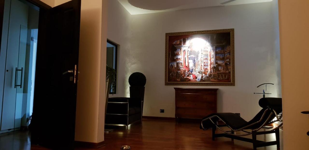 Ferienwohnung La Casa Con Piscina Riscaldata Interna Anna Luxury Garden Pisa Exterior foto