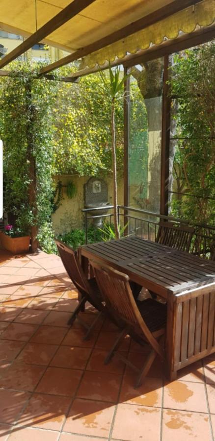Ferienwohnung La Casa Con Piscina Riscaldata Interna Anna Luxury Garden Pisa Exterior foto